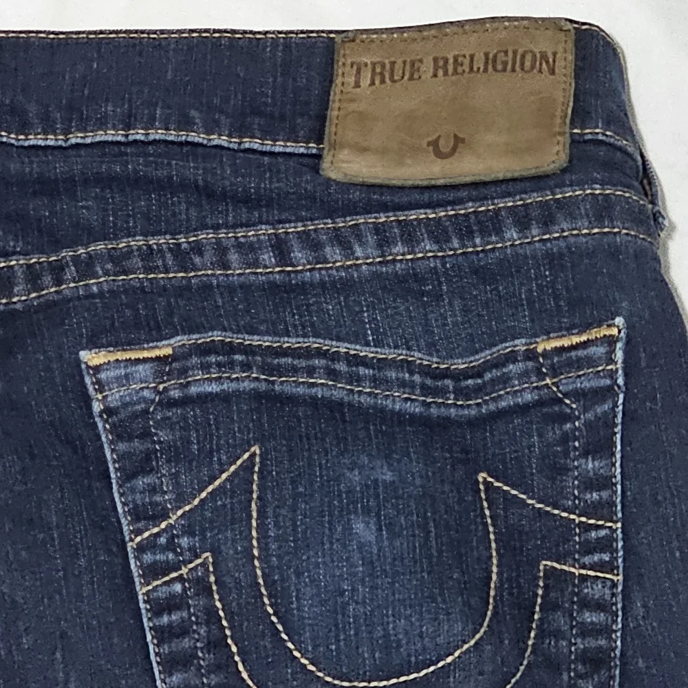 True Religion Geno Jeans - Men's Size 33 - Relaxed Slim Fit Dark Wash